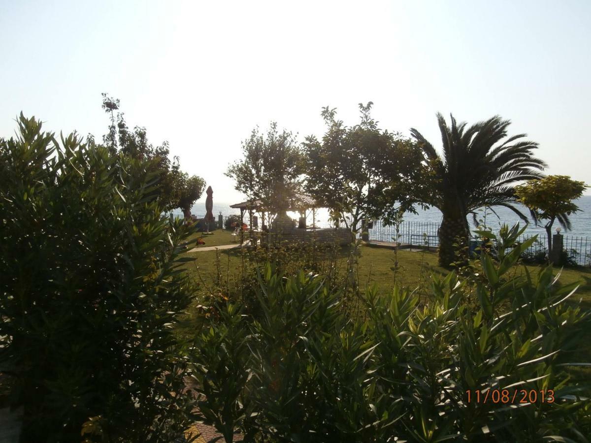 Secret Paradise Villas Loutra Elevtheron Exterior foto